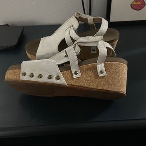 Women’s 8.5 sandals